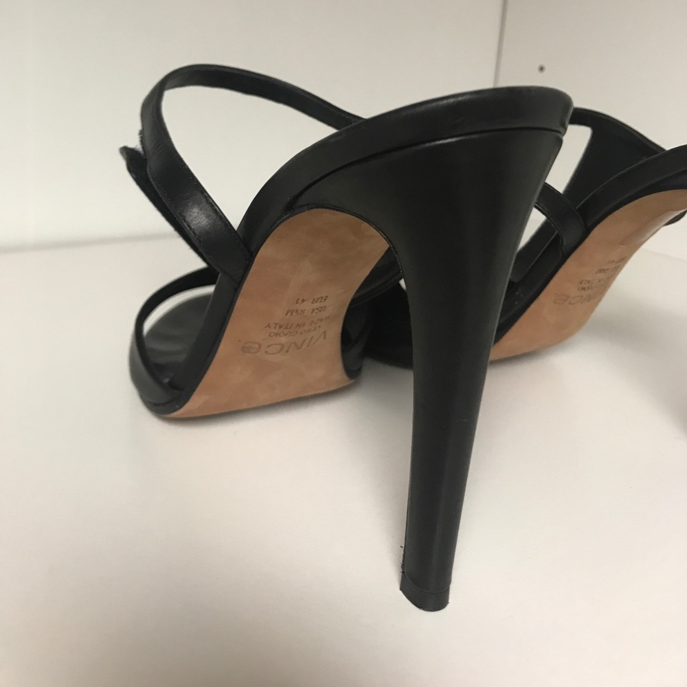 Vince by Vince Camuto strapping sandals! - Picture 4 of 7